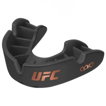 Картинка Капа "OPRO" Bronze UFC в футляре (черный) от магазина Sport-Power || Зображення Капа "OPRO" Bronze UFC у футлярі (чорний) від магазину Sport-Power