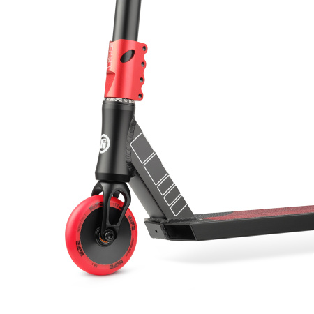Картинка Самокат трюковый "HIPE" L20 (black/red) от магазина Sport-Power || Зображення Самокат трюковий "HIPE" L20 (black/red) від магазину Sport-Power