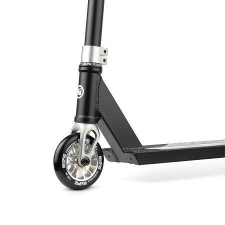 Картинка Самокат трюковый "HIPE" H11 (black/silver) от магазина Sport-Power || Зображення Самокат трюковий "HIPE" H11 (black/silver) від магазину Sport-Power